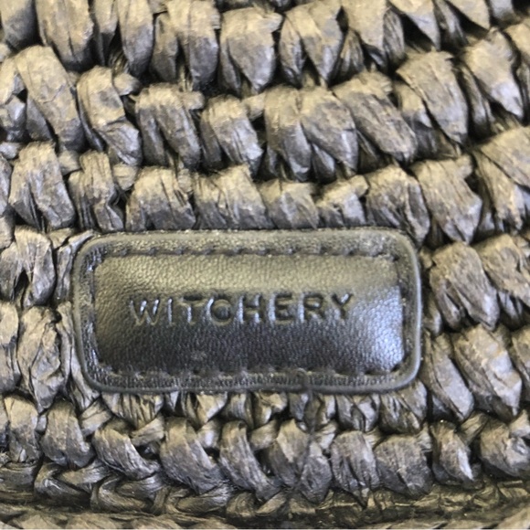 🌿 WITCHERY 🌿 black circle handbag with removable strap - Picture 6 of 7